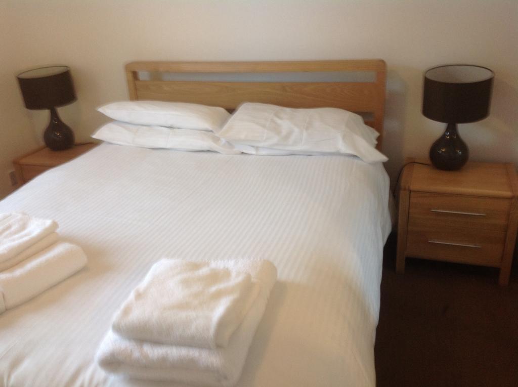 Aberdeen Serviced Apartments - Bloomfield Room photo